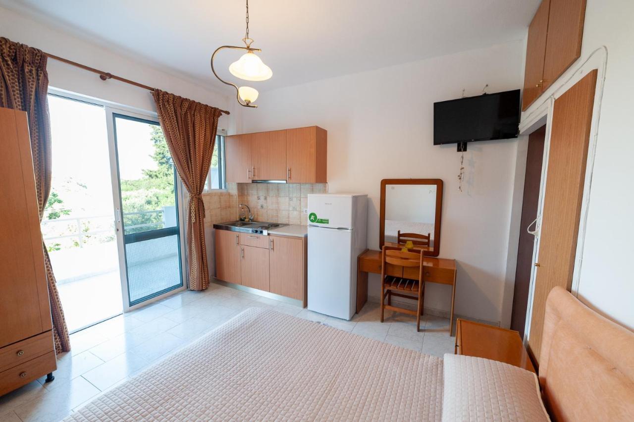 Artemis - Pool And Garden Appartement