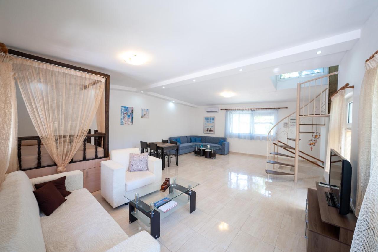 Artemis - Pool And Garden Appartement